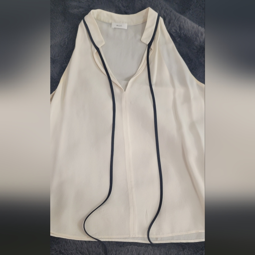 ALC white top